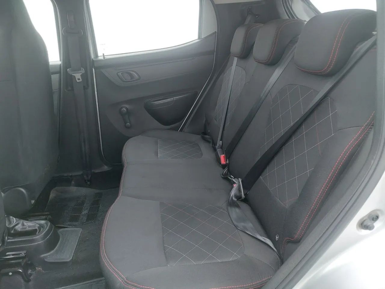 Renault Kwid 1.0 Zen, foto 17 de 18