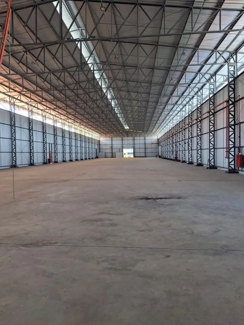 Galpao 2.300m2 nível 5 novo Distrito 1