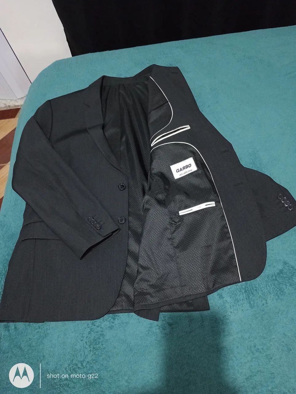 Vende -se um terno semi novo !  - Foto 2