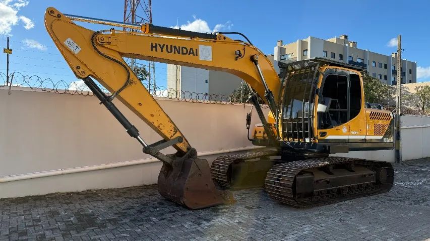 Escavadeira Hyundai R180-LC-9 - 2019 - 8.530 Horas - Otimo Estado