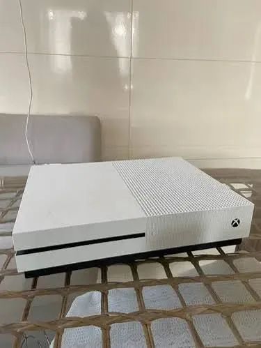 XBOX ONE (QUEBRADO)