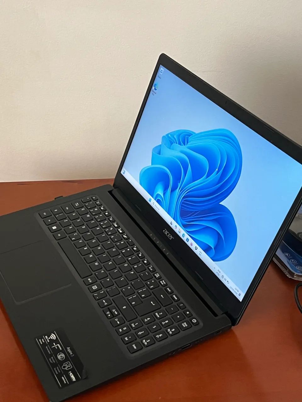 Notebook Acer Aspire excelente  - Foto 2