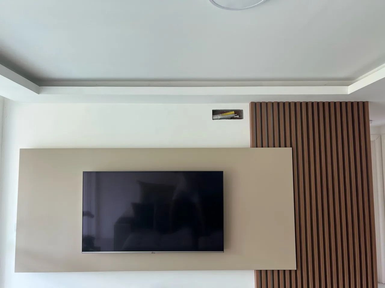 Painel para TV com ripado - sem rack  - Foto 3