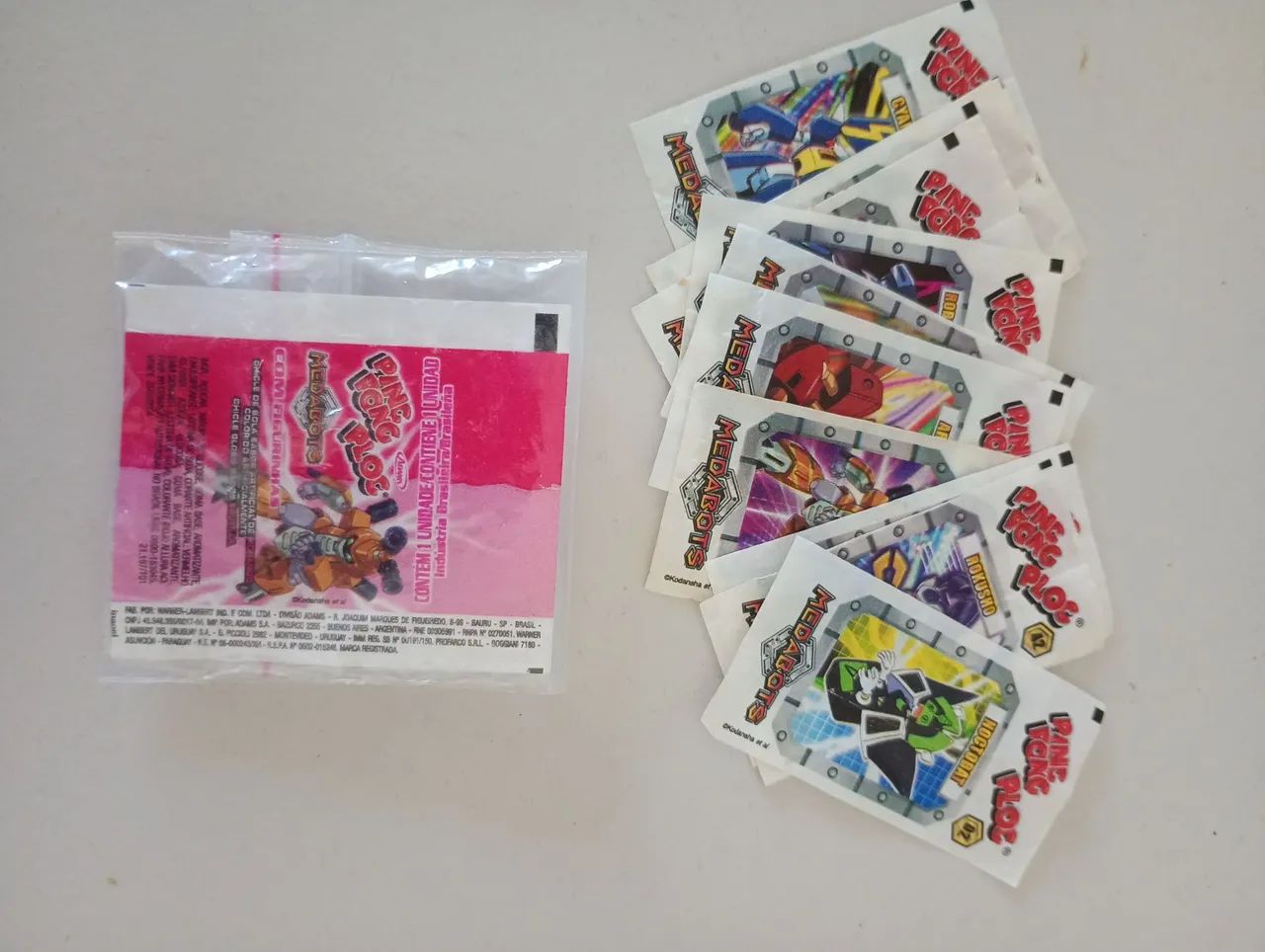 Embalagem Ping Pong Medabots com 12 Figurinhas