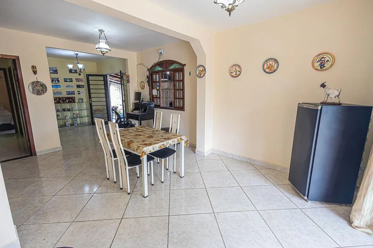 Casa à Venda - Alípio de Melo, 5 Quartos, 250 m2