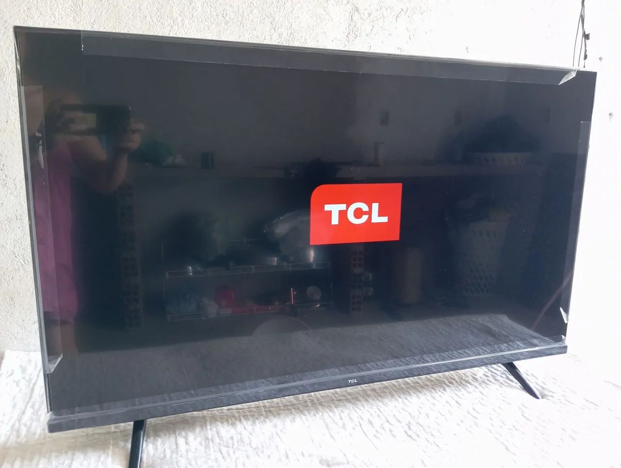 Smart tv TCL Android 43 polegadas semi nova!!!! - Foto 4