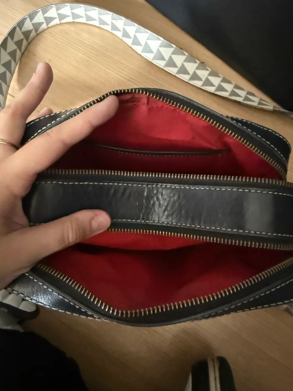 Bolsa Schütz triangle  - Foto 2