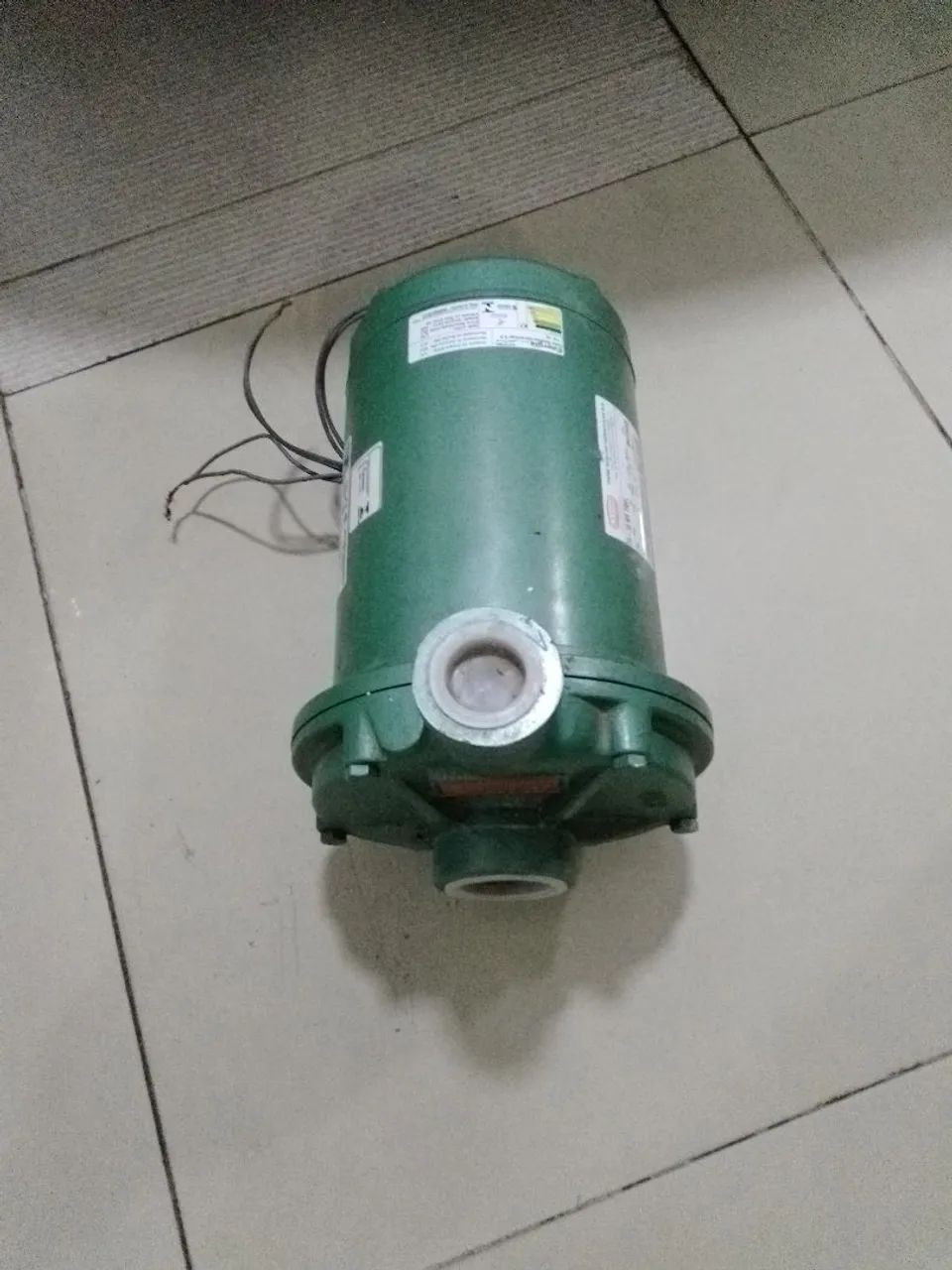 Bomba thebe 1,5 Hp trifásico.