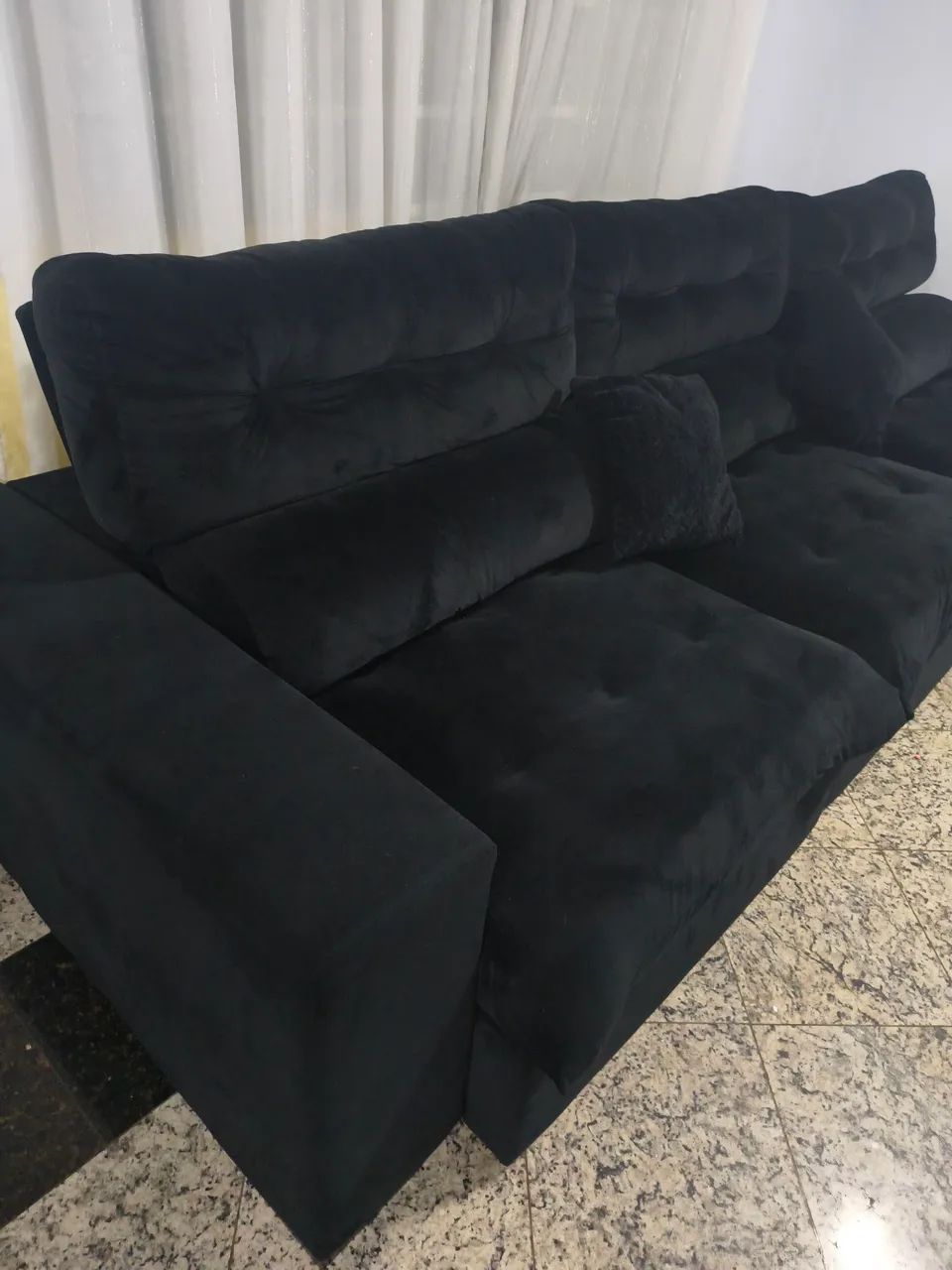 Sofá Retrátil Preto 6 lugares - 3,5m largura - Foto 2