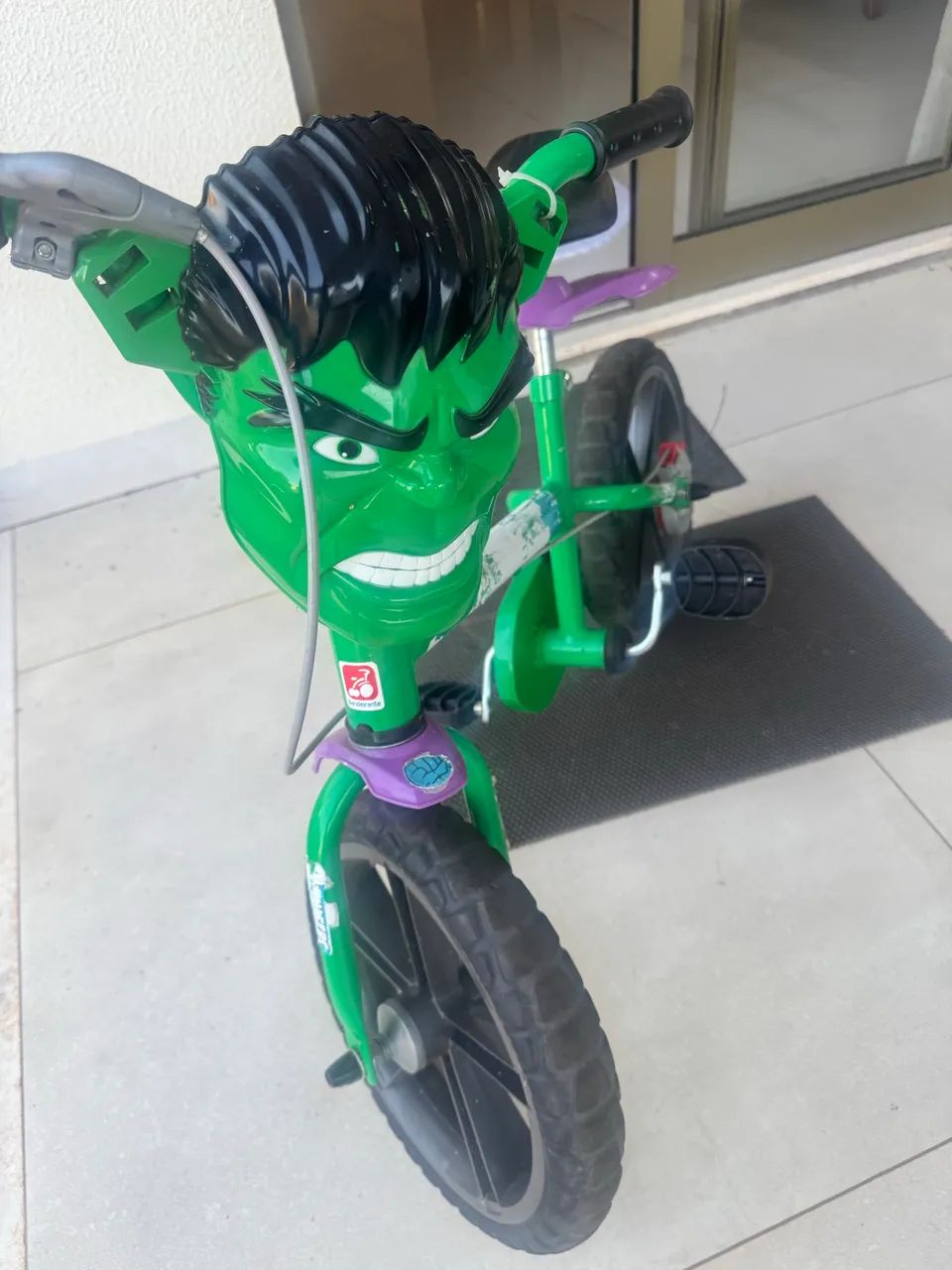 Bicicleta infantil com rodinhas do Huck. - Foto 4