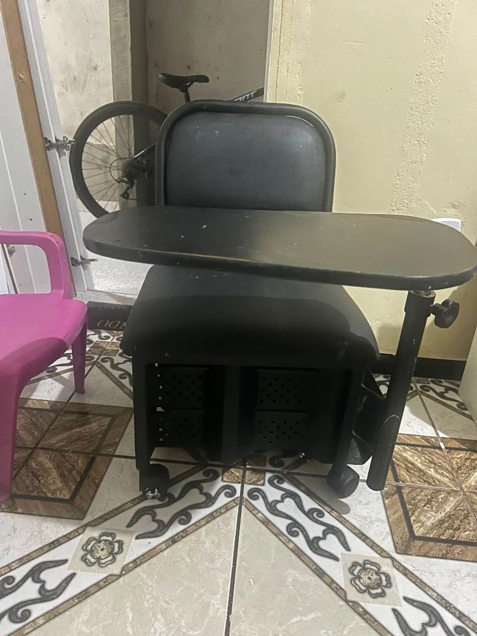 Cadeira p/ salão e esmalteria - Foto 2