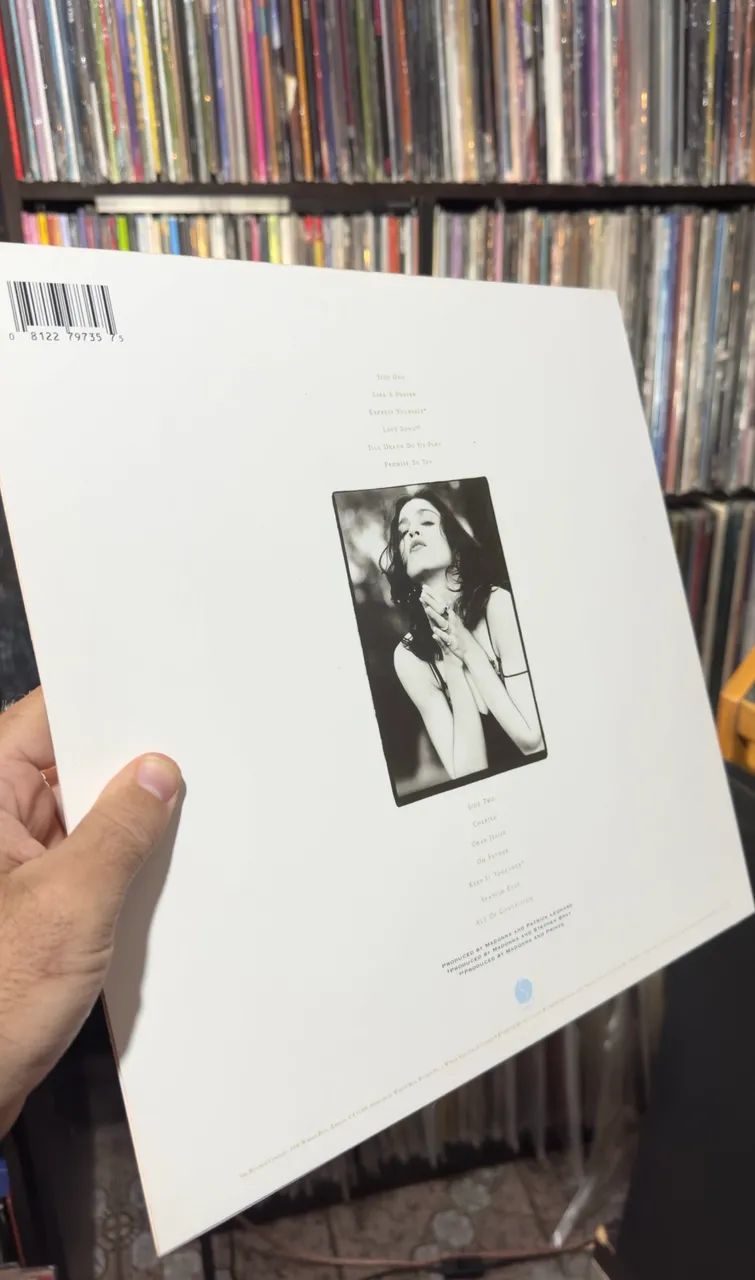 LP Vinil Madonna - Like A Prayer (disco preto)  - Foto 2