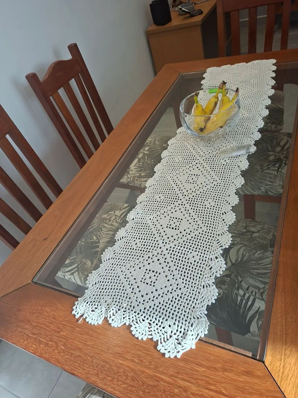 Mesa maciça com 6 cadeiras - Foto 3