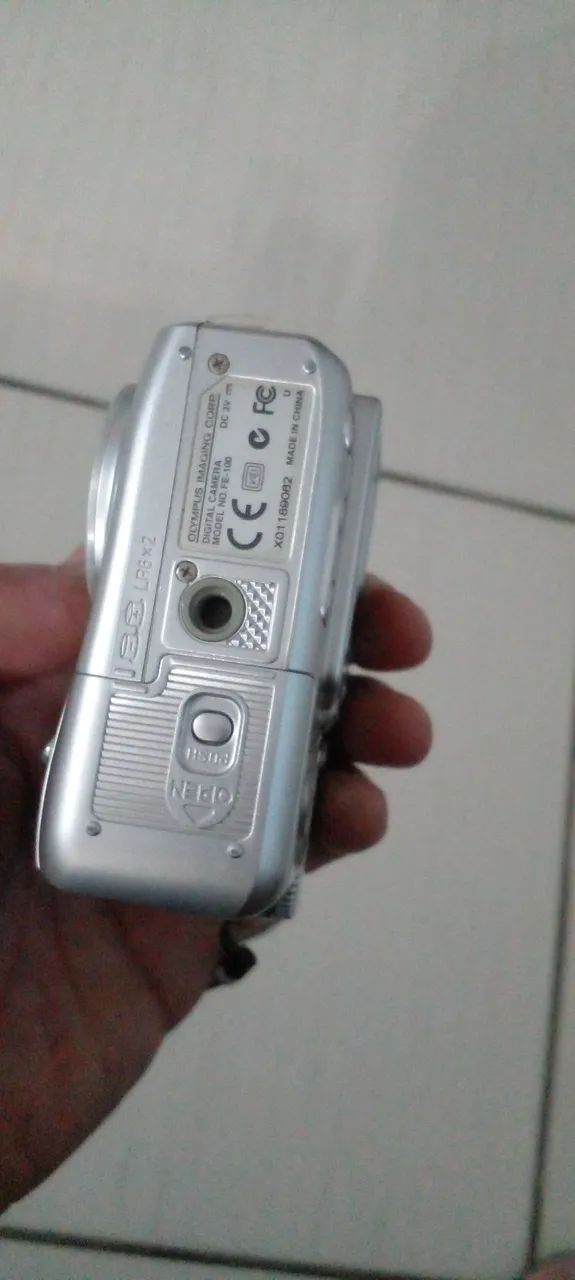 Câmera fotográfica Olympus FÉ 100 funcionando  - Foto 4