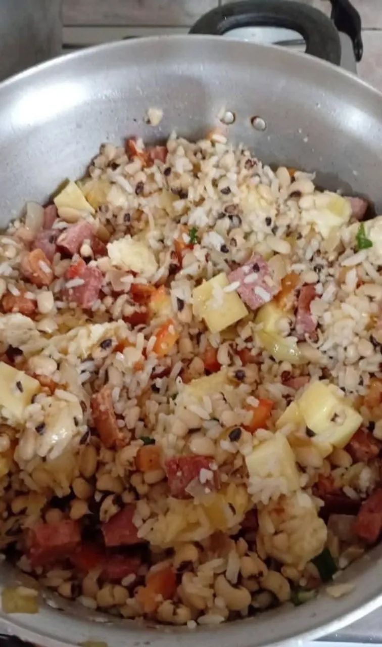 Cozinheira/ faxineira  - Foto 5
