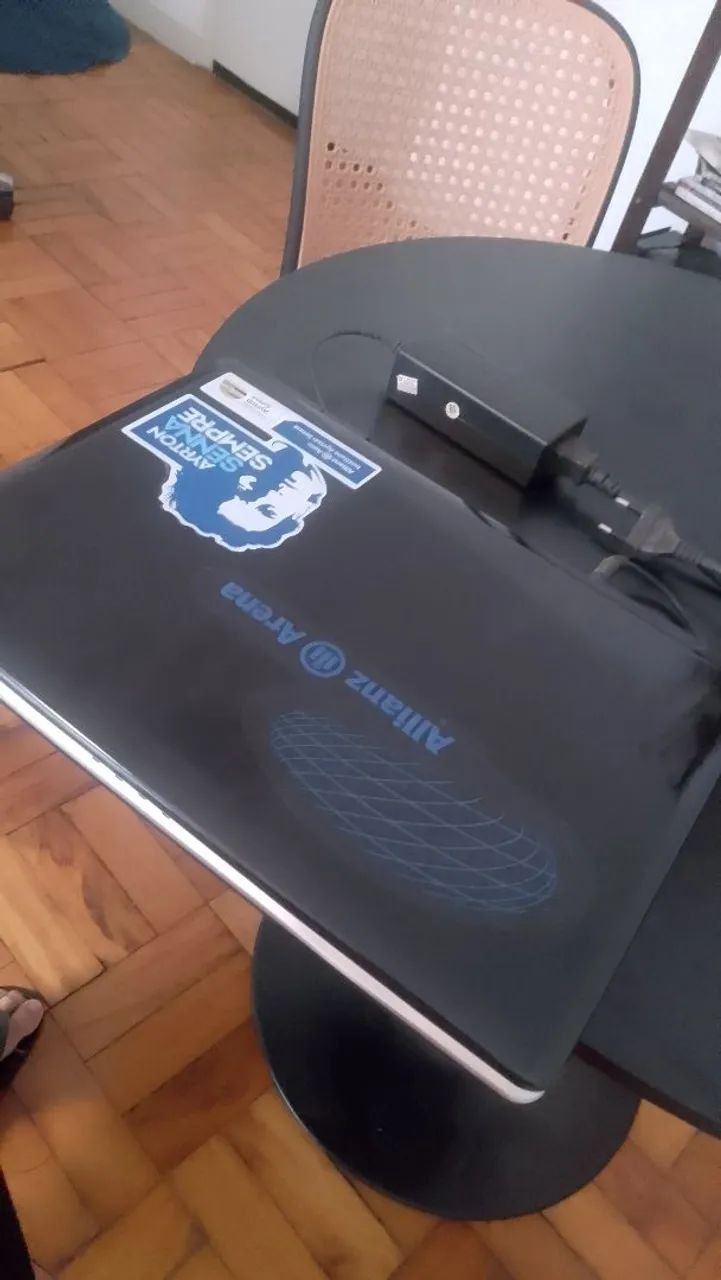 Notebook antigo intelbras funcionanfo ligado na tomada - Foto 4