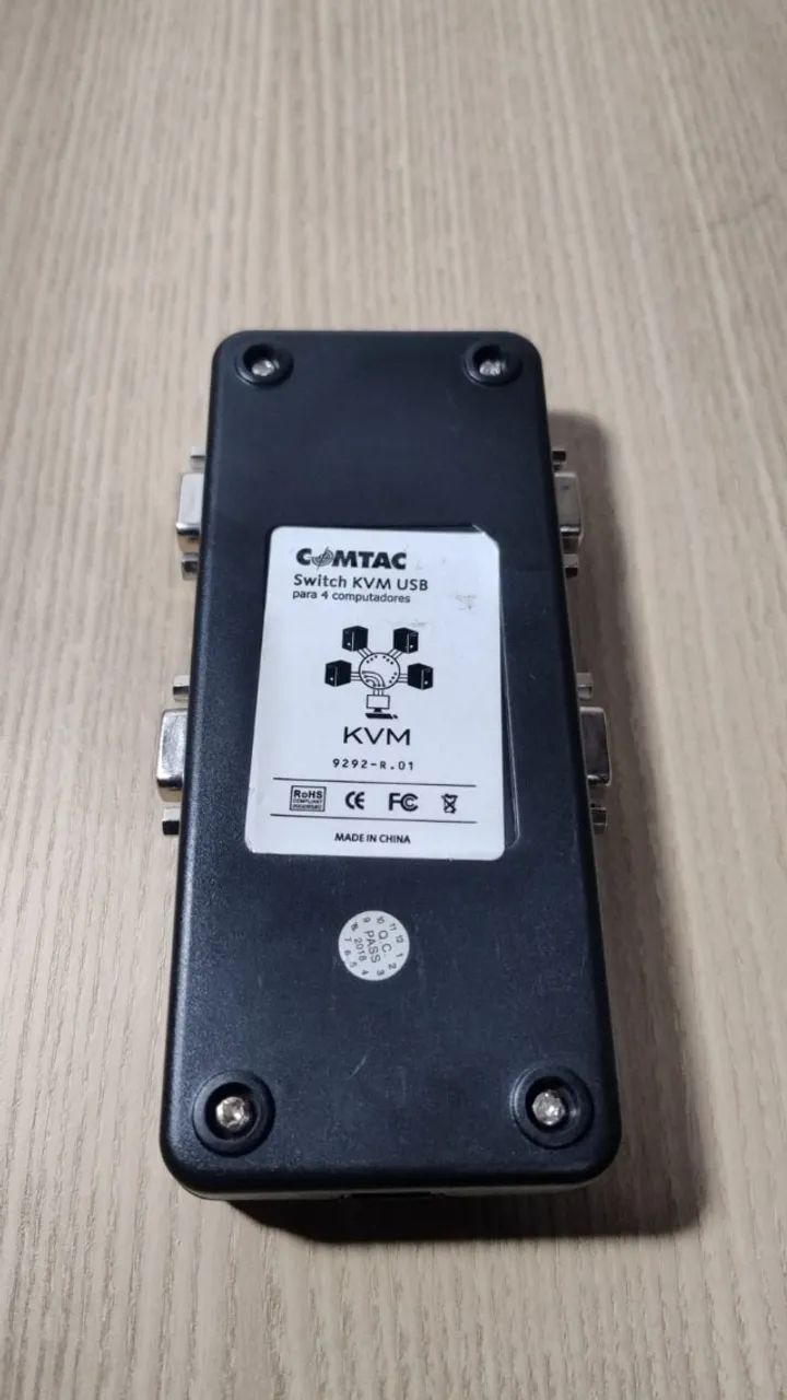 Switch KVM USB e VGA Comtac 9292 - Controla 4 PCs com 1 Monitor - Foto 3