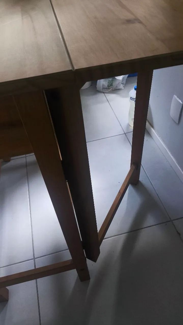 Mesa de Madeira Maciça + 2 bancos | Estilo Rústico  - Foto 2