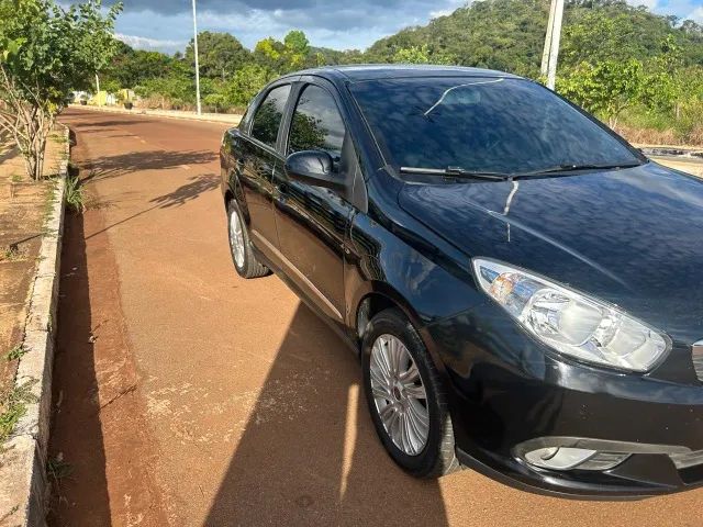 Fiat Grand Siena ESSENCE 1.6 FLEX 16V 2013