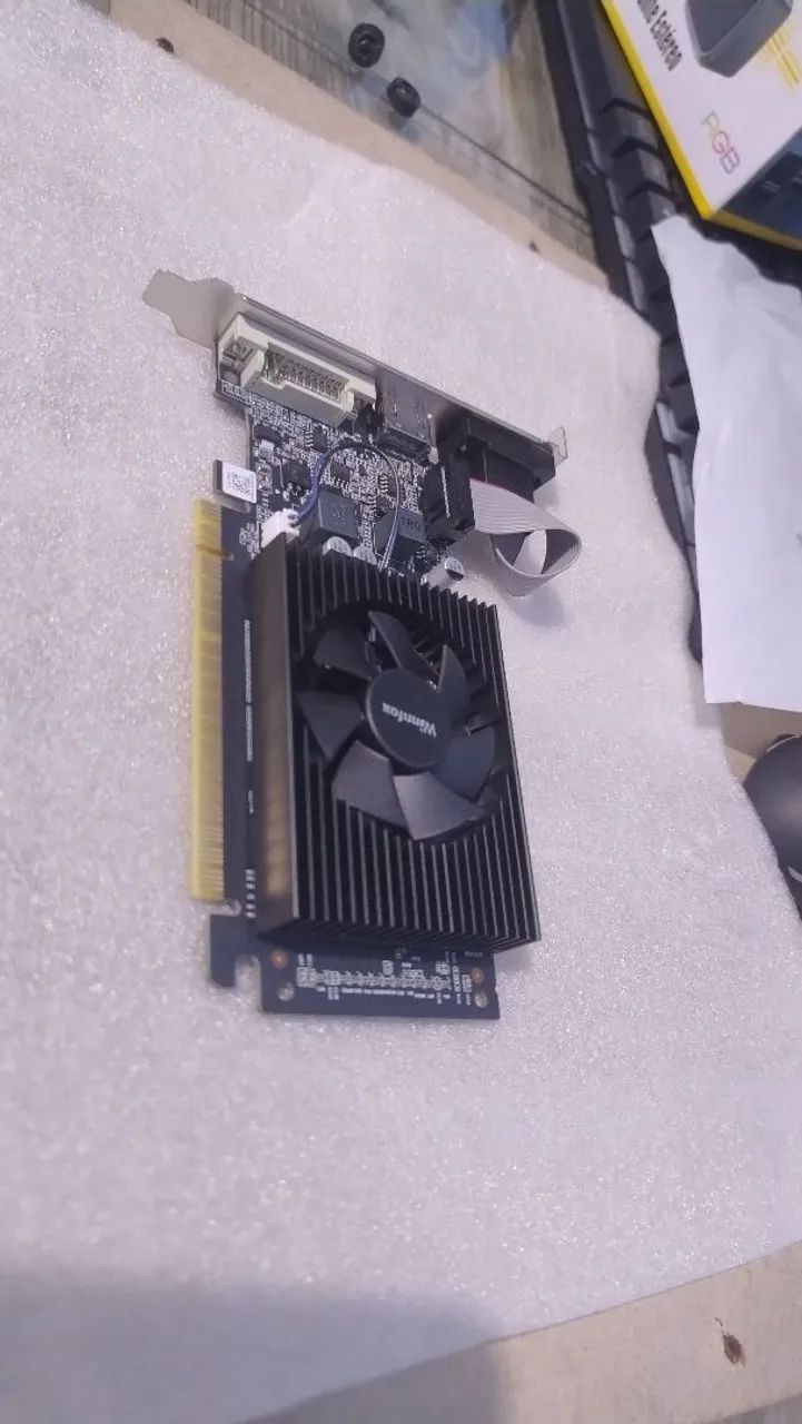 Placa de Vídeo NVidia Geforce GT 210( R$ 90 no Pix)  - Foto 3