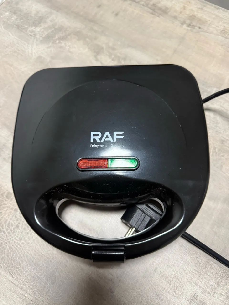 Sanduicheira RAF estado de nova