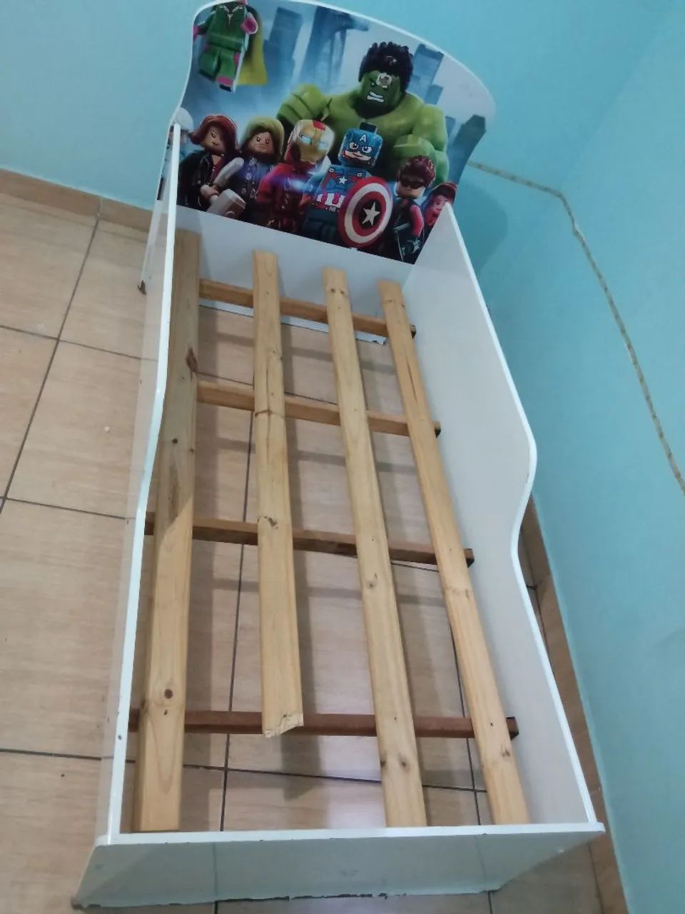 Cama vingadores MDF (usado)