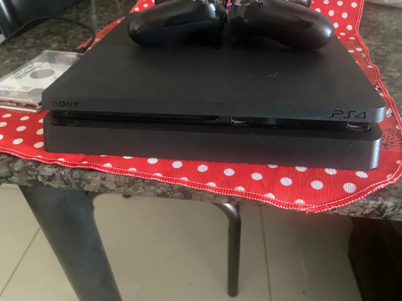 PS4 SLIM 1,5TB