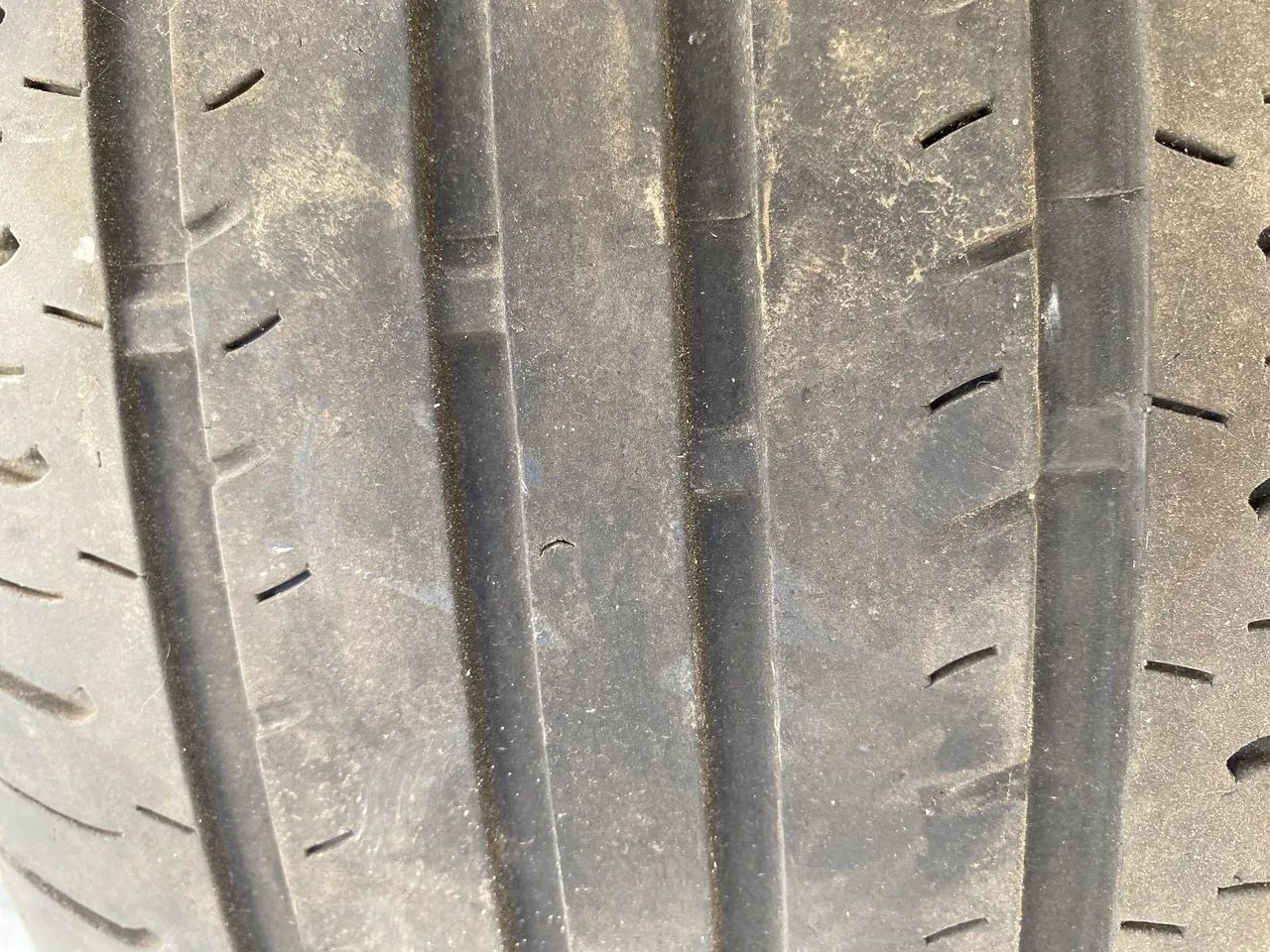 Pneu para carro - Foto 4