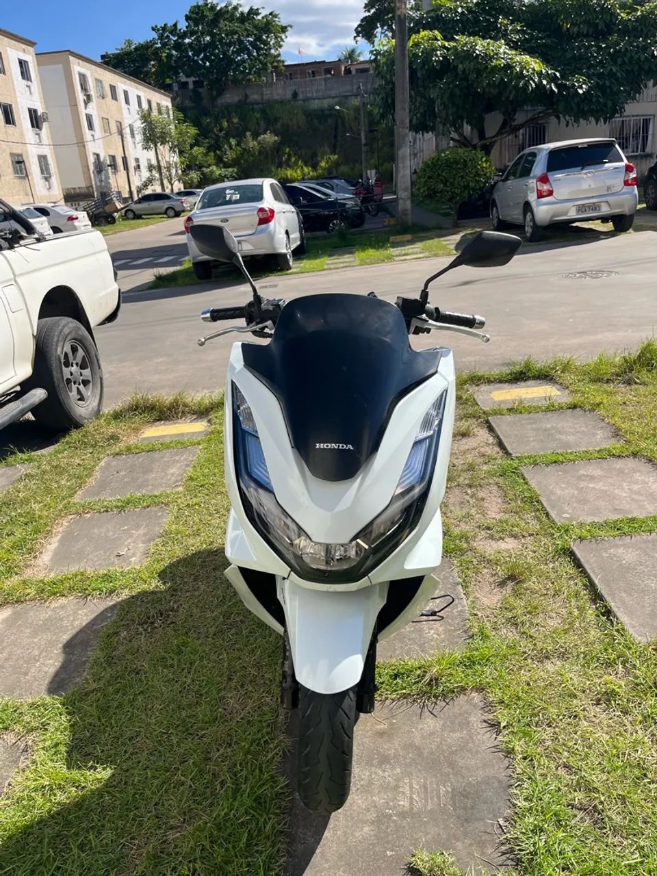 PCX 2023 branca
