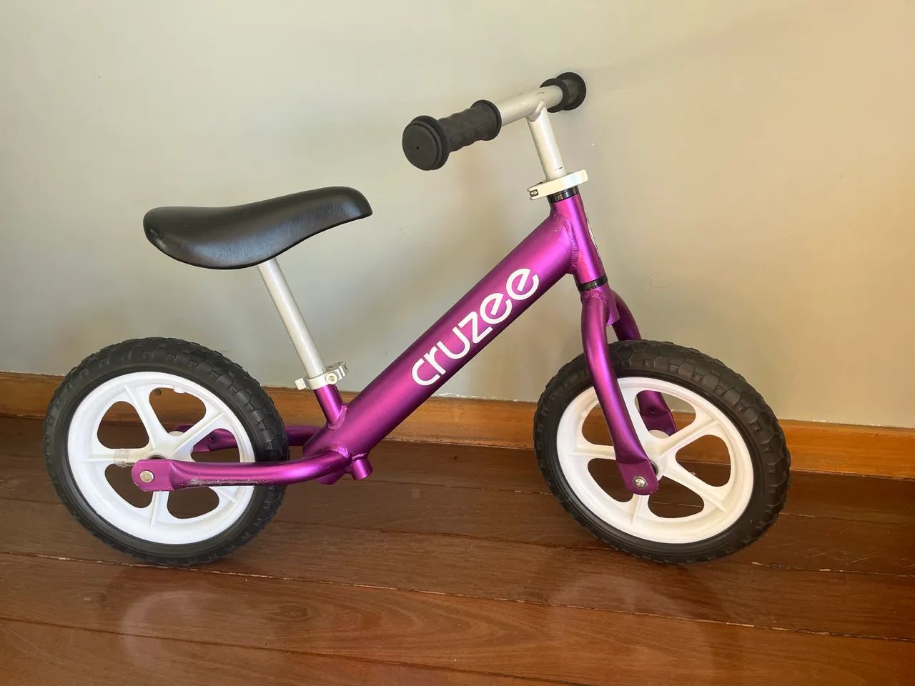Bicicleta de equilíbrio criança 