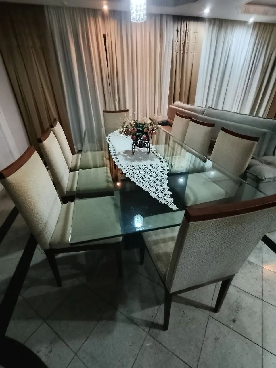 Mesa com 8 cadeiras  - Foto 4