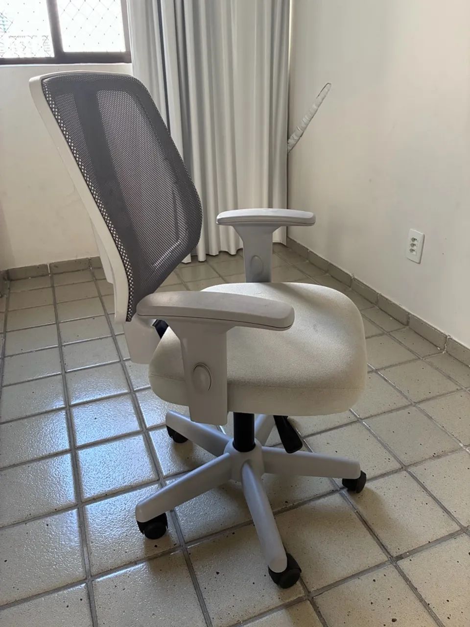 cadeira de escritório giratória executiva da Cavaletti - Foto 2