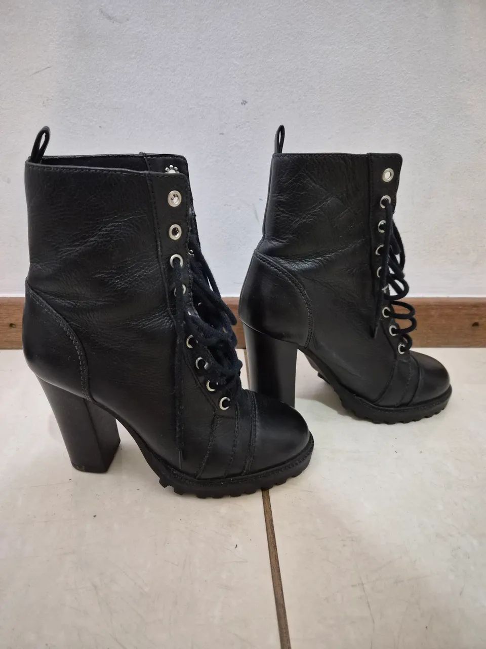 BOTA COTURNO COURO DUMOND