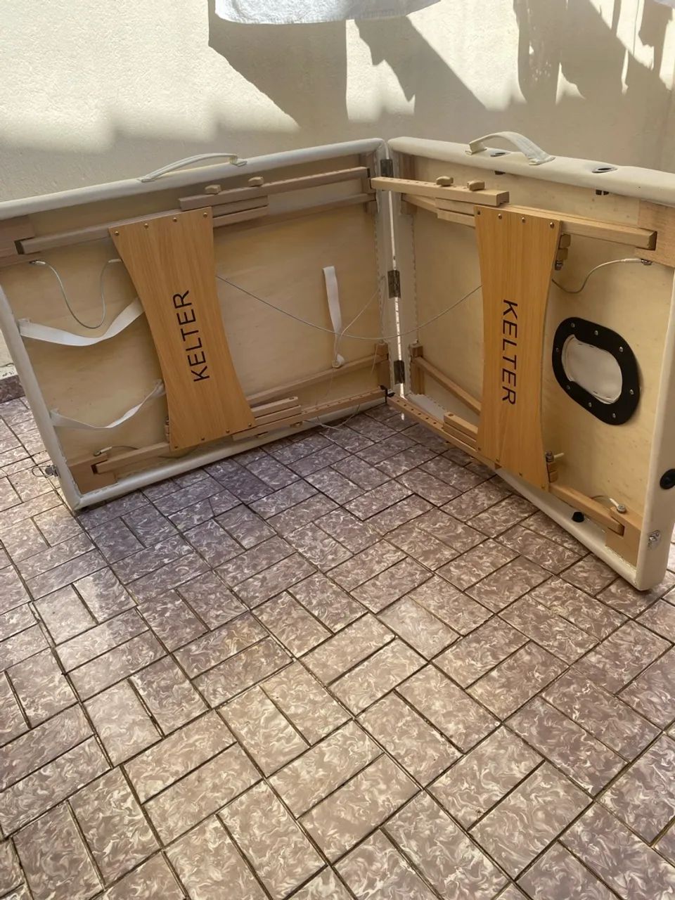 Maca de Massagem Portátil com Altura Regulável com Respiro Divã  