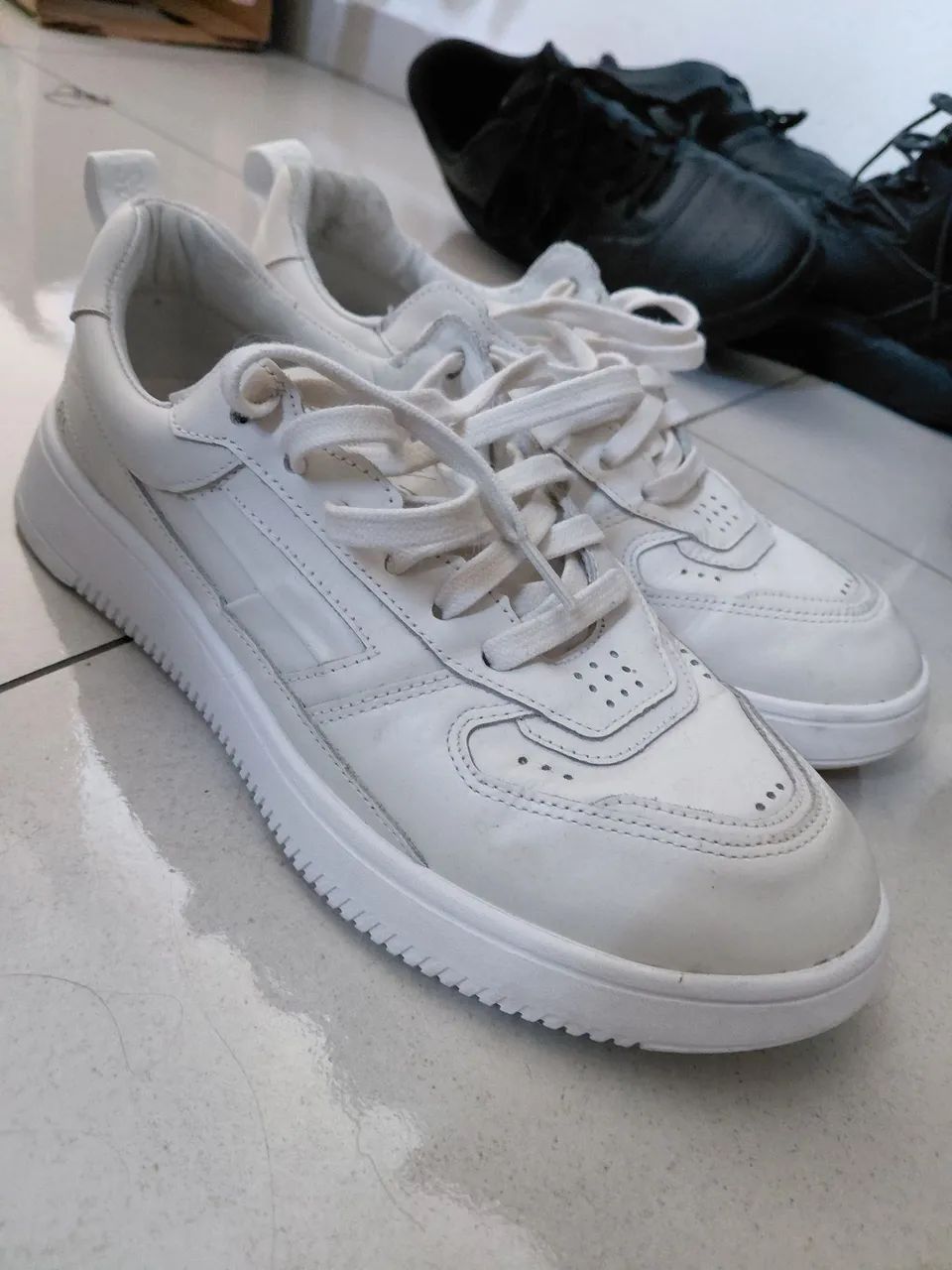 Tenis Reserva Hero branco 42