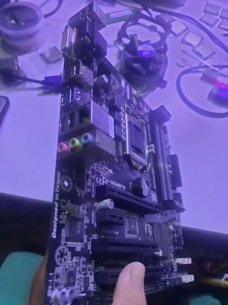 Placa mae gigabyte h81 liga bipe continuo - Foto 2