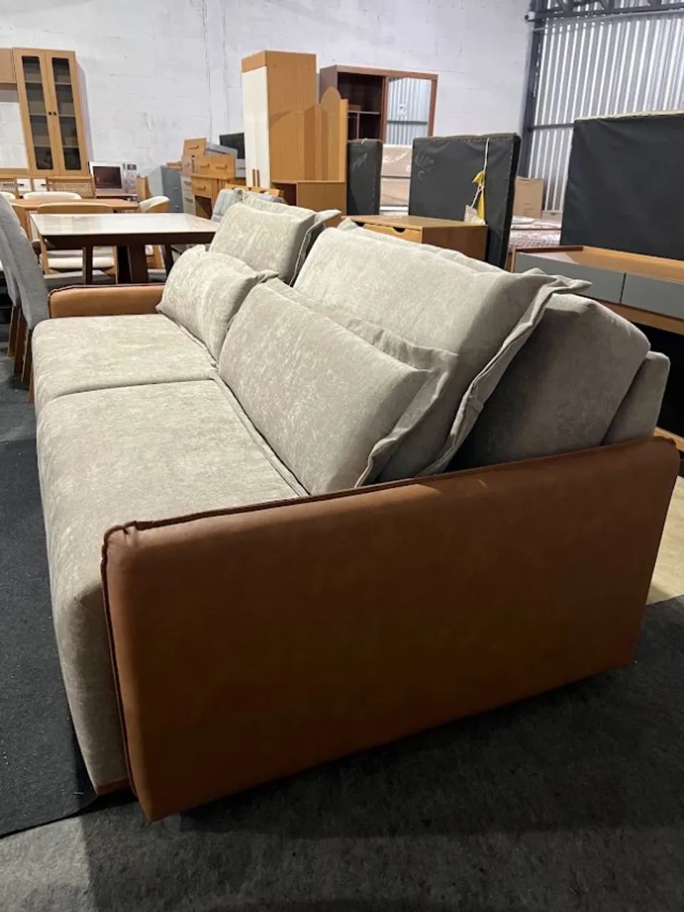 Sofá cama Clean 2.20cm no linho