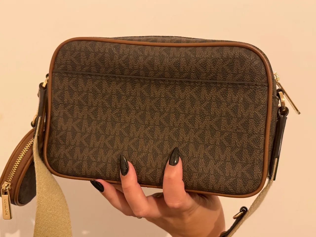 Bolsa Michael kors marrom  - Foto 5