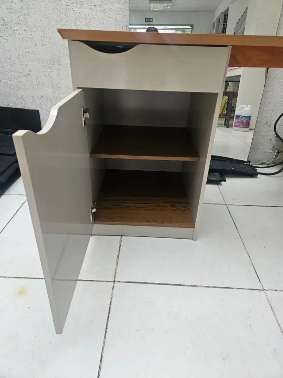 Mesa em madeira e MDF - Foto 2