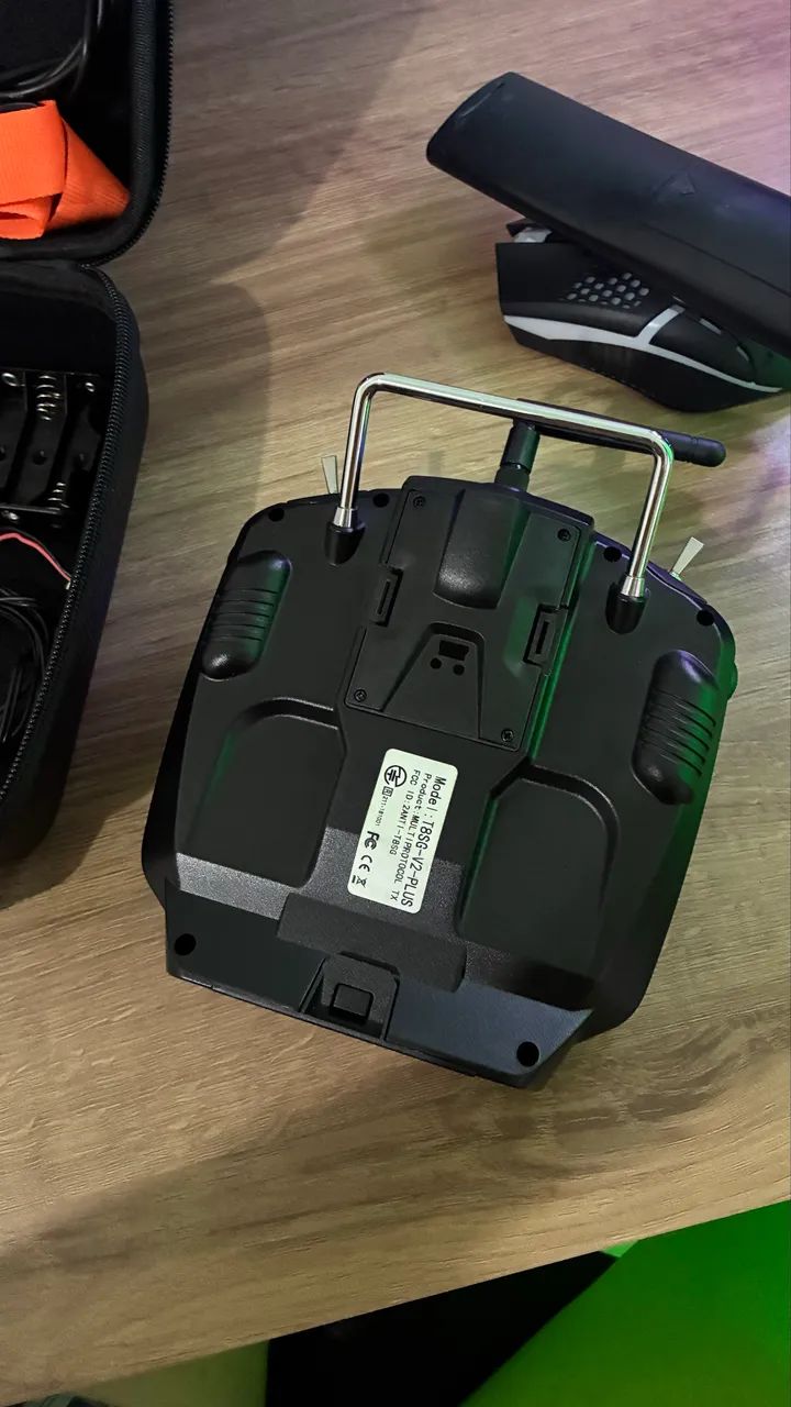 Radio Controle Drone e aeromodelo - Foto 5