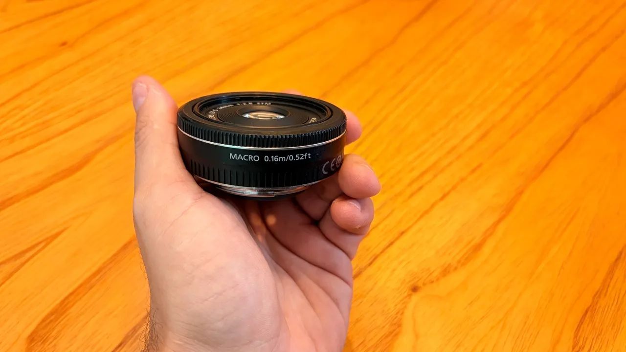 24mm Canon EF-S 2.8