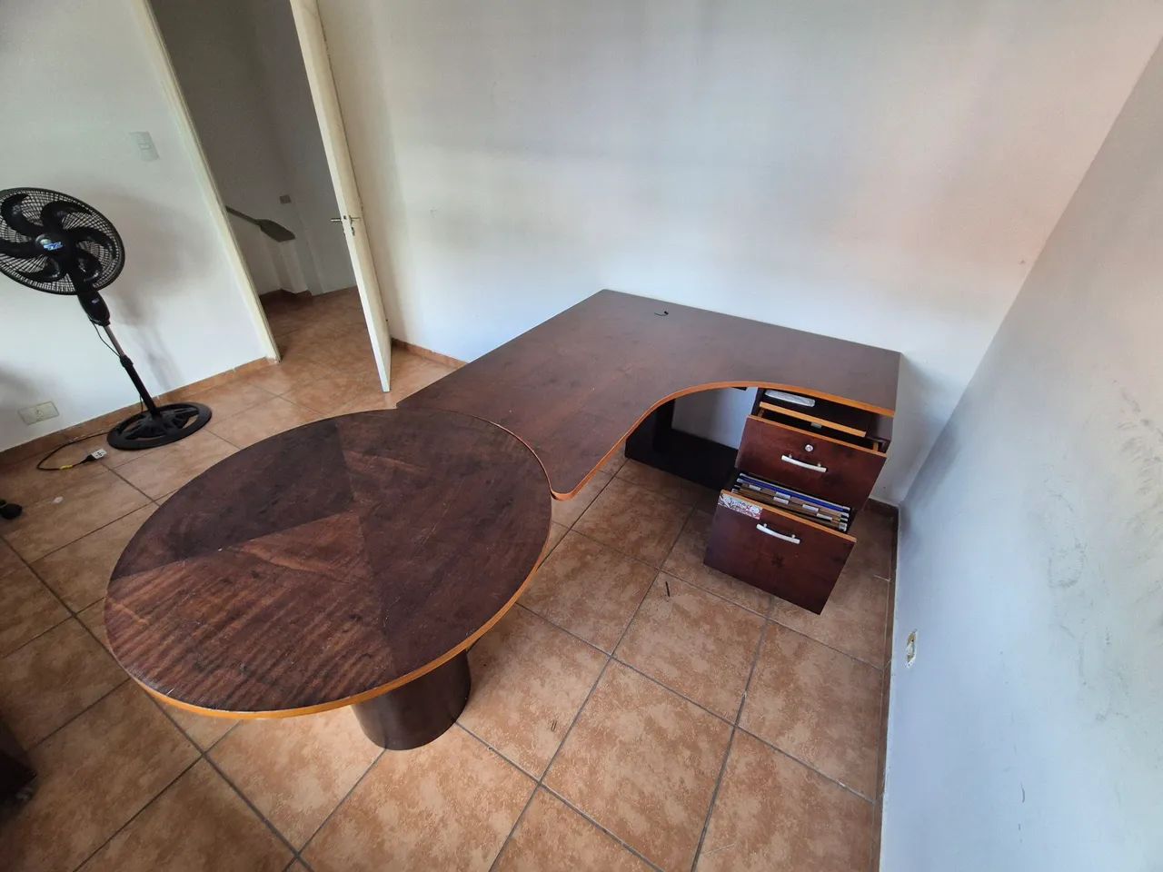 Mesa com tampo giratório  - Foto 4