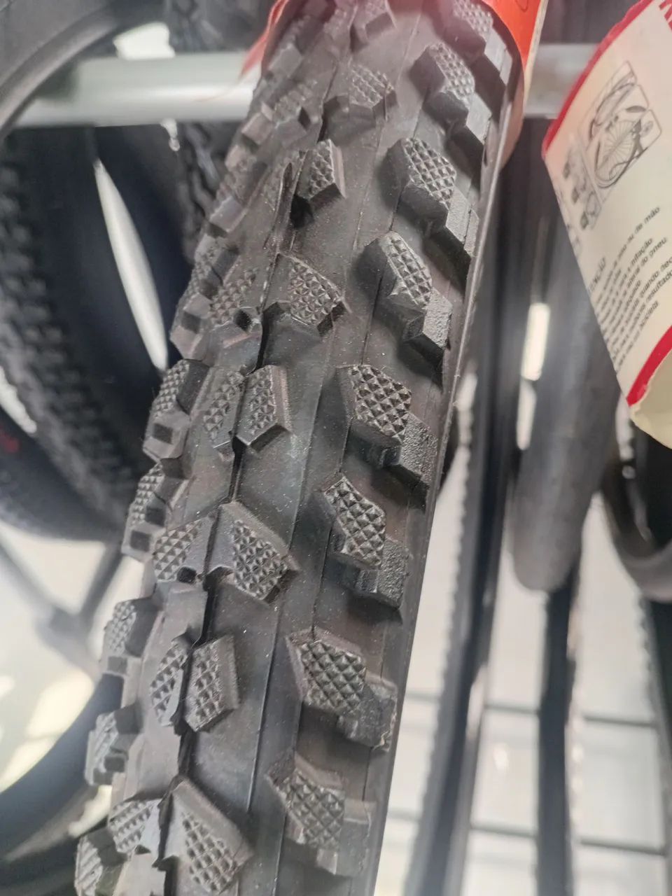 Pneu Excess 26x1.95  - Foto 2