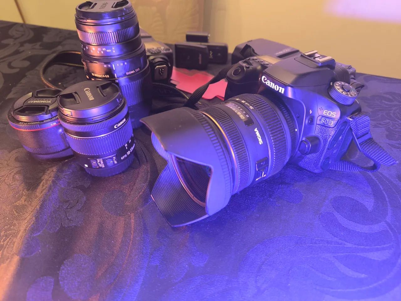 Kit 80d + 24-70 + 70-300 Sigma + 18-55 Canon + flash e filtros