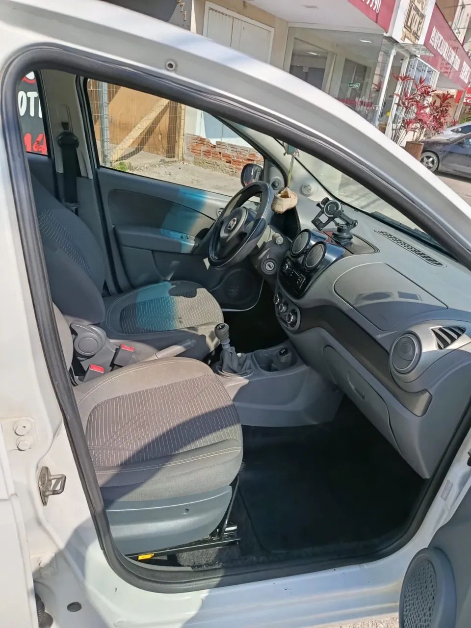 Fiat Palio Attractive 1.0 EVO Fire Flex 8V 5P 2015 - Foto 4