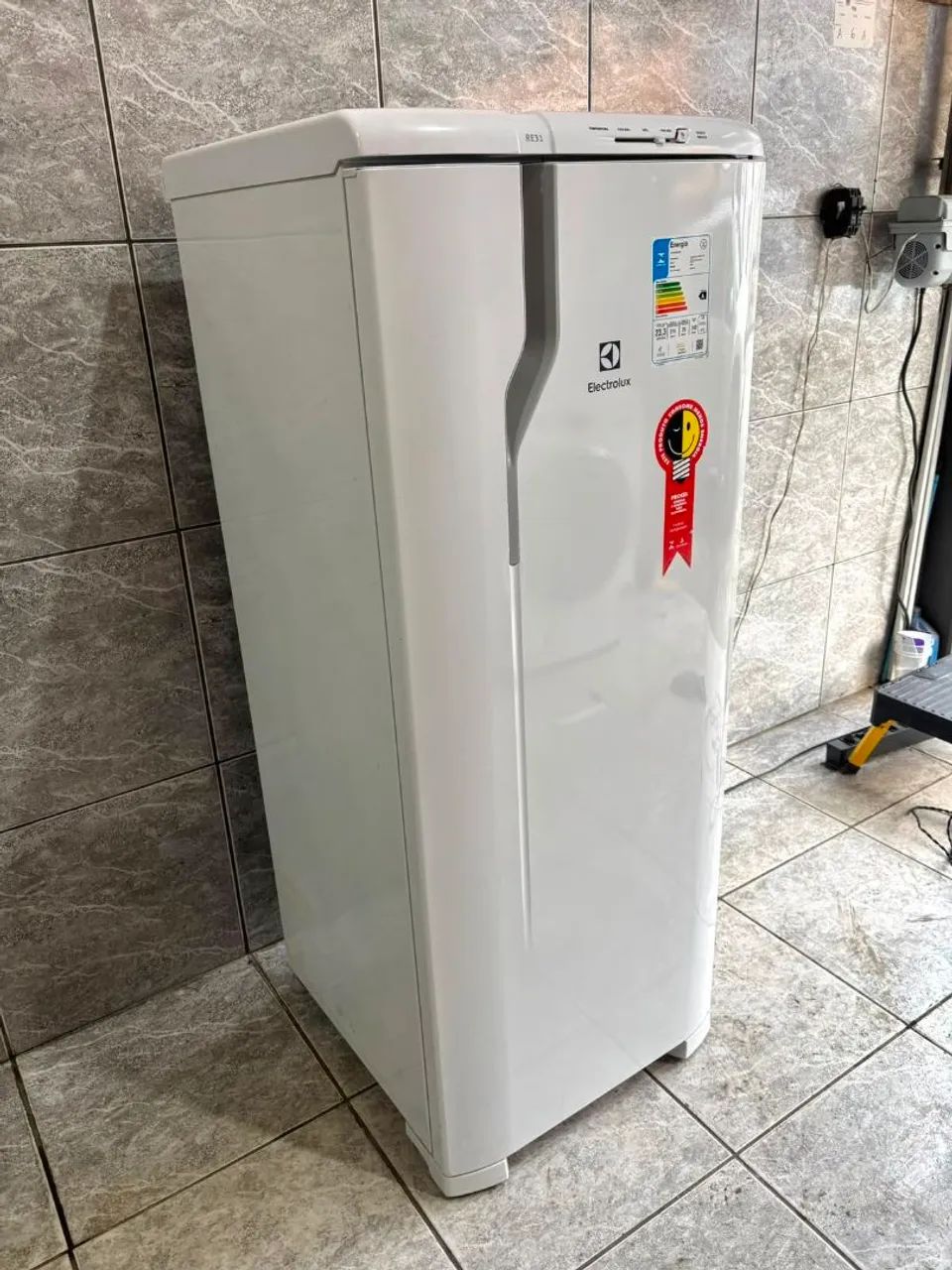 GELADEIRA ELECTROLUX NOVA 240 LITROS - Foto 2