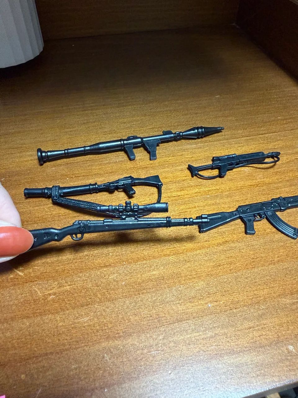 Lote de mini arminhas para action figure - Foto 2
