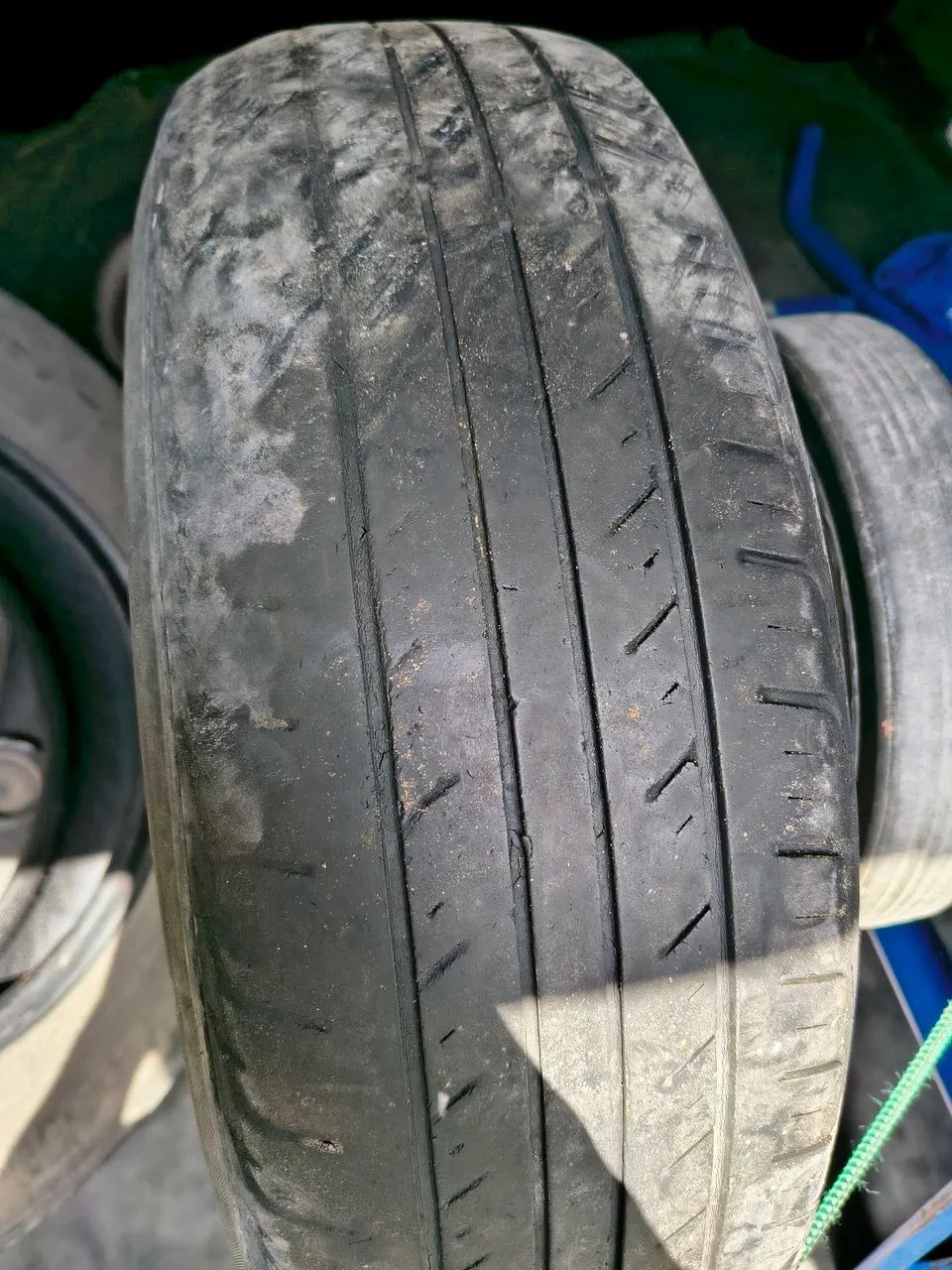 Pneu 185/70  - Foto 2