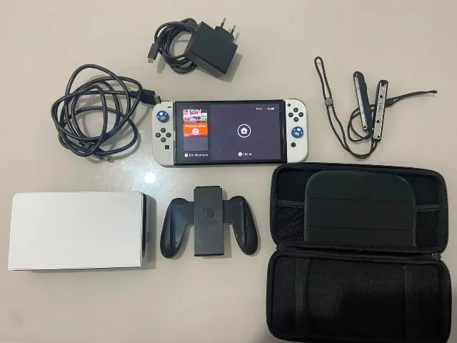 Nintendo Switch OLED Branco Desbloqueado + SD 128GB + Case