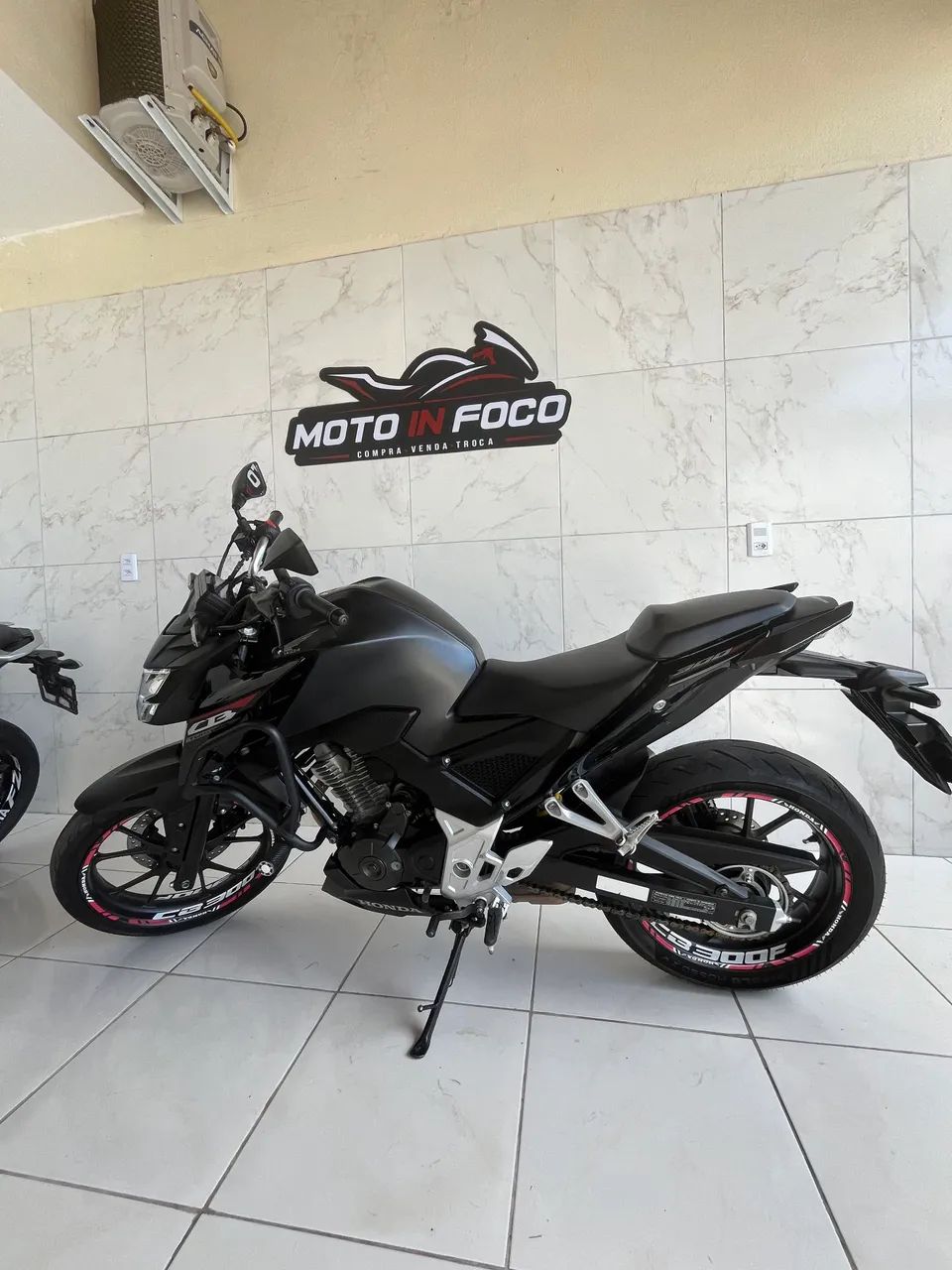 Cb 300 Twister  - Foto 3